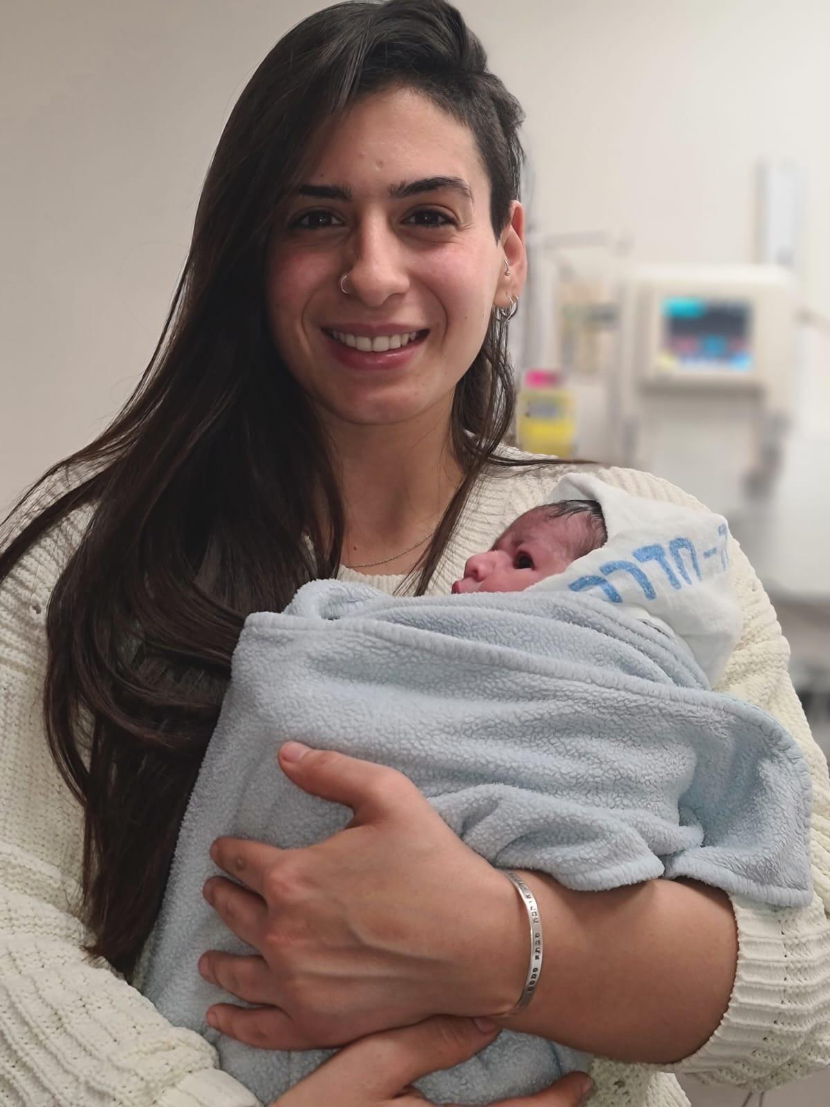 הלידה המופלאה של מיתר