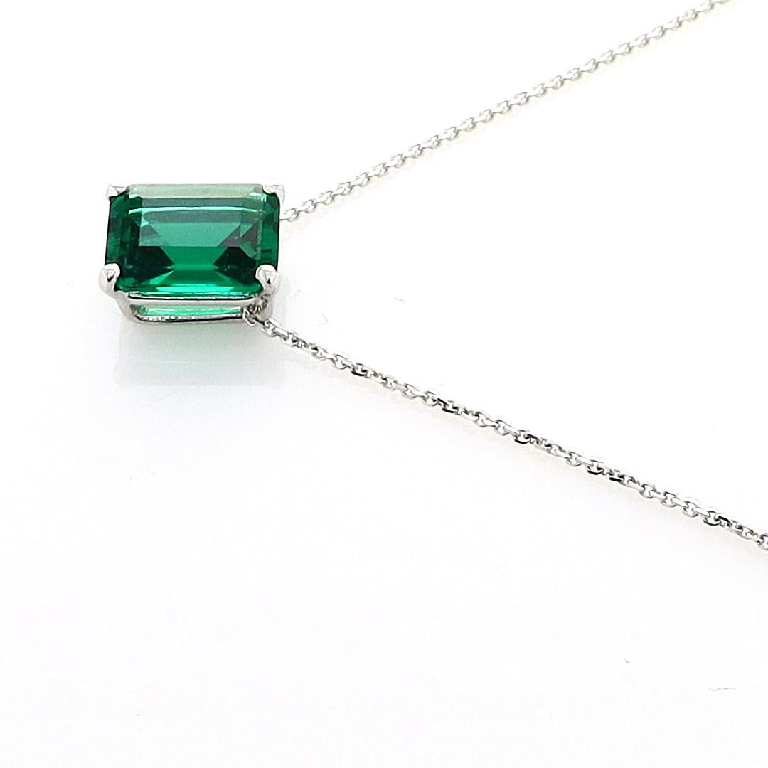 שרשרת אמרלד 2 קראט. Two carat emerald necklace