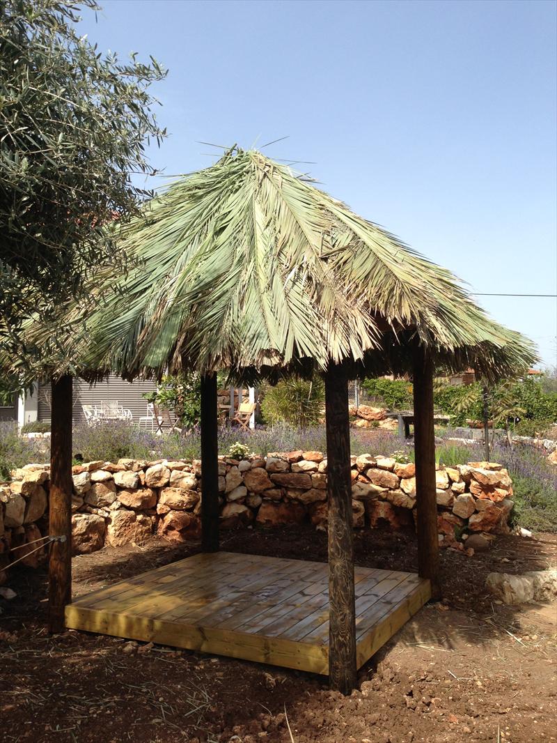 הקבאנה של של משפחת וייס באילניה