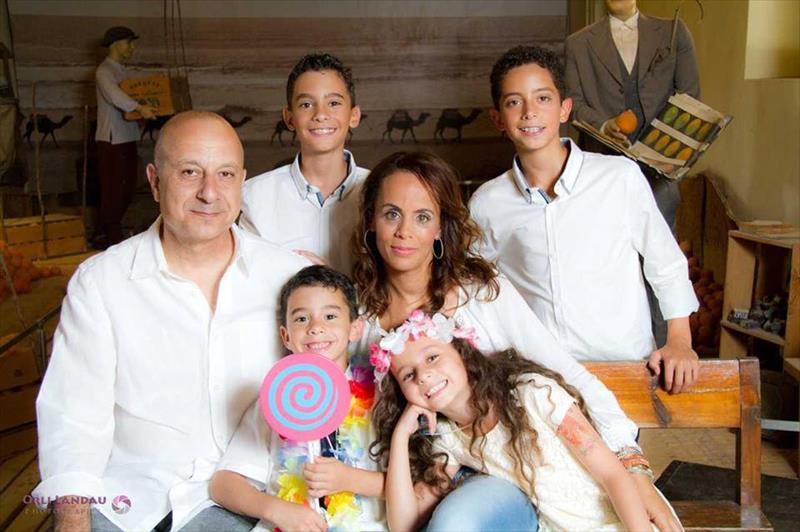 הפקה וסטיילינג לצילומי-דורות: שרון חנן
