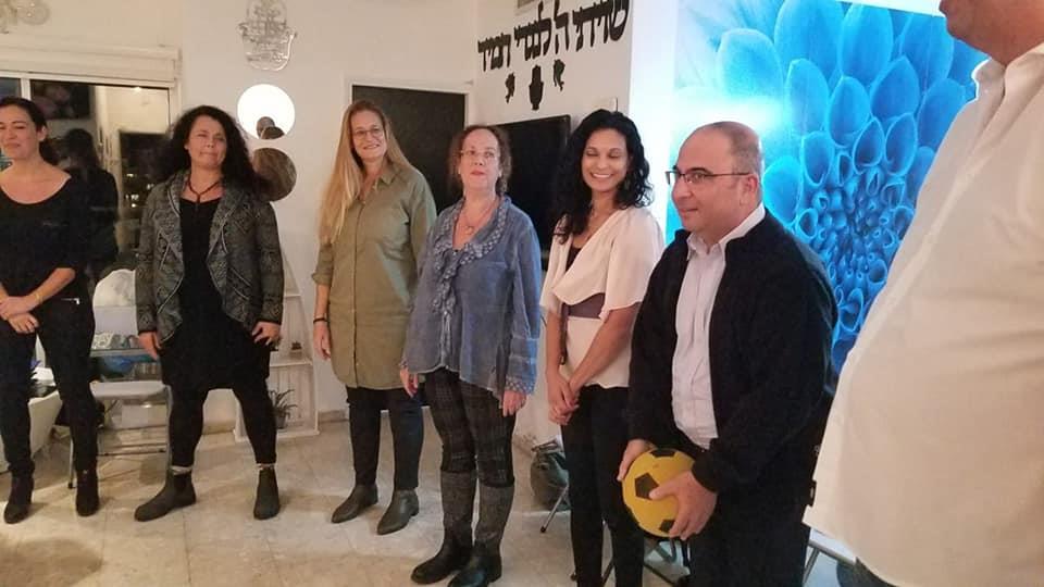 משחוק סדנאות והרצאות