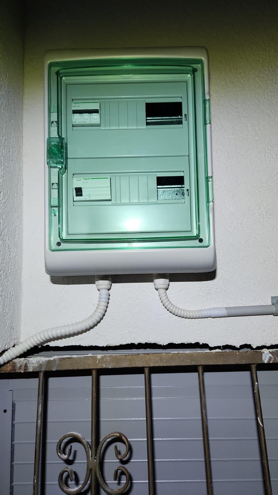 התקנת עמדת טעינה כולל לוח חלוקה
