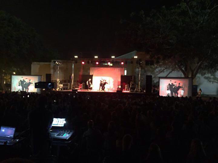 השכרת מסכי הקרנה - למופע סיום ביה"ס הוד השרון