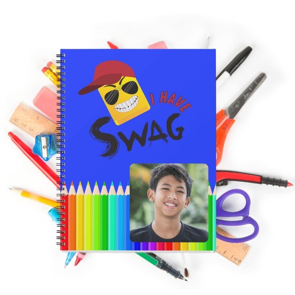מחברת צבעונית עם תמונה אישית - עיצוב SWAG לילדים