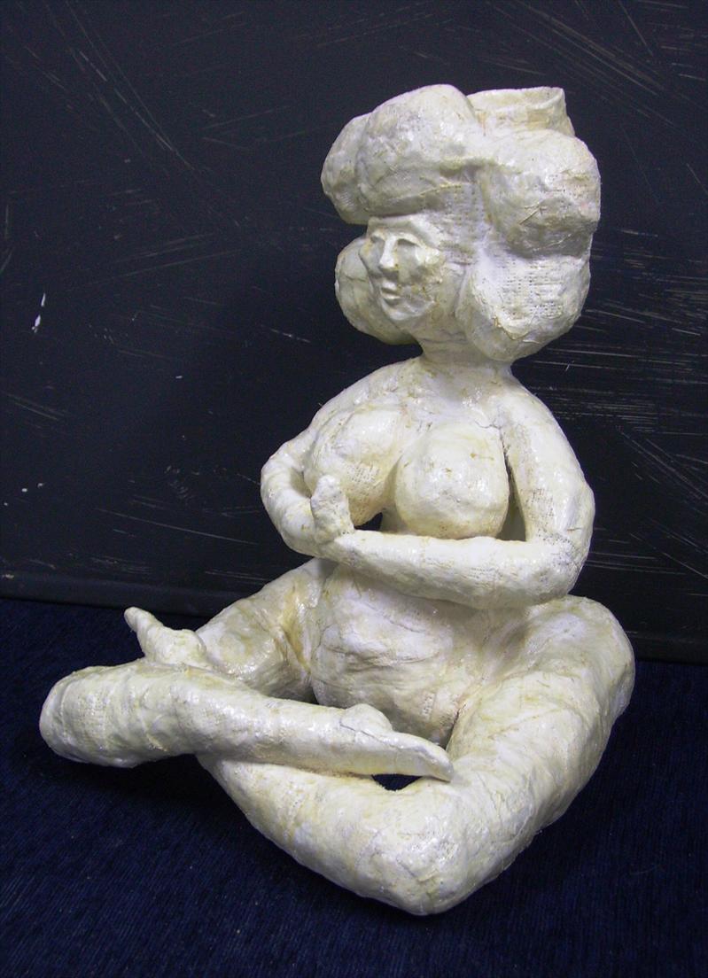 גב' יושבת