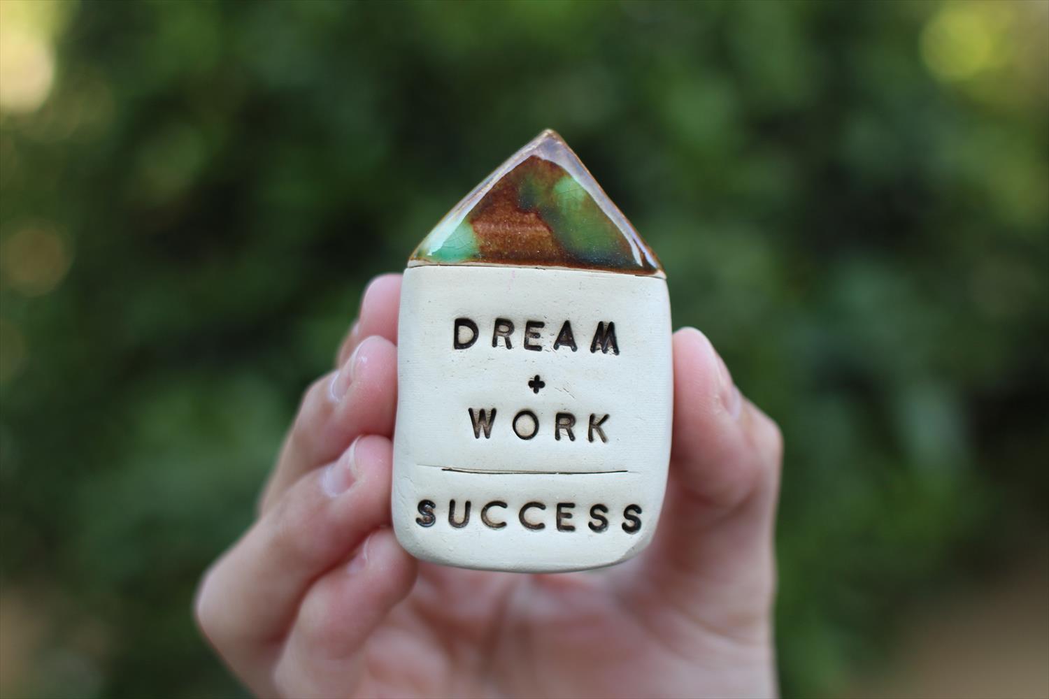 בית מיניאטורי מקרמיקה - Dream work=success