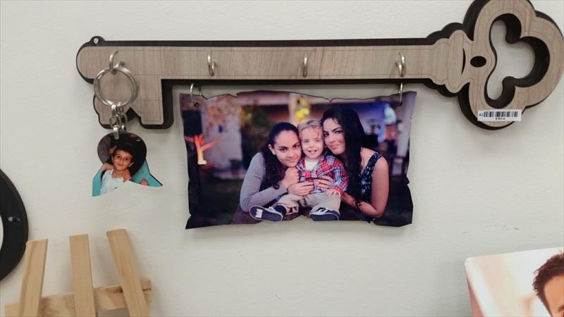 מתלה עם תמונה
