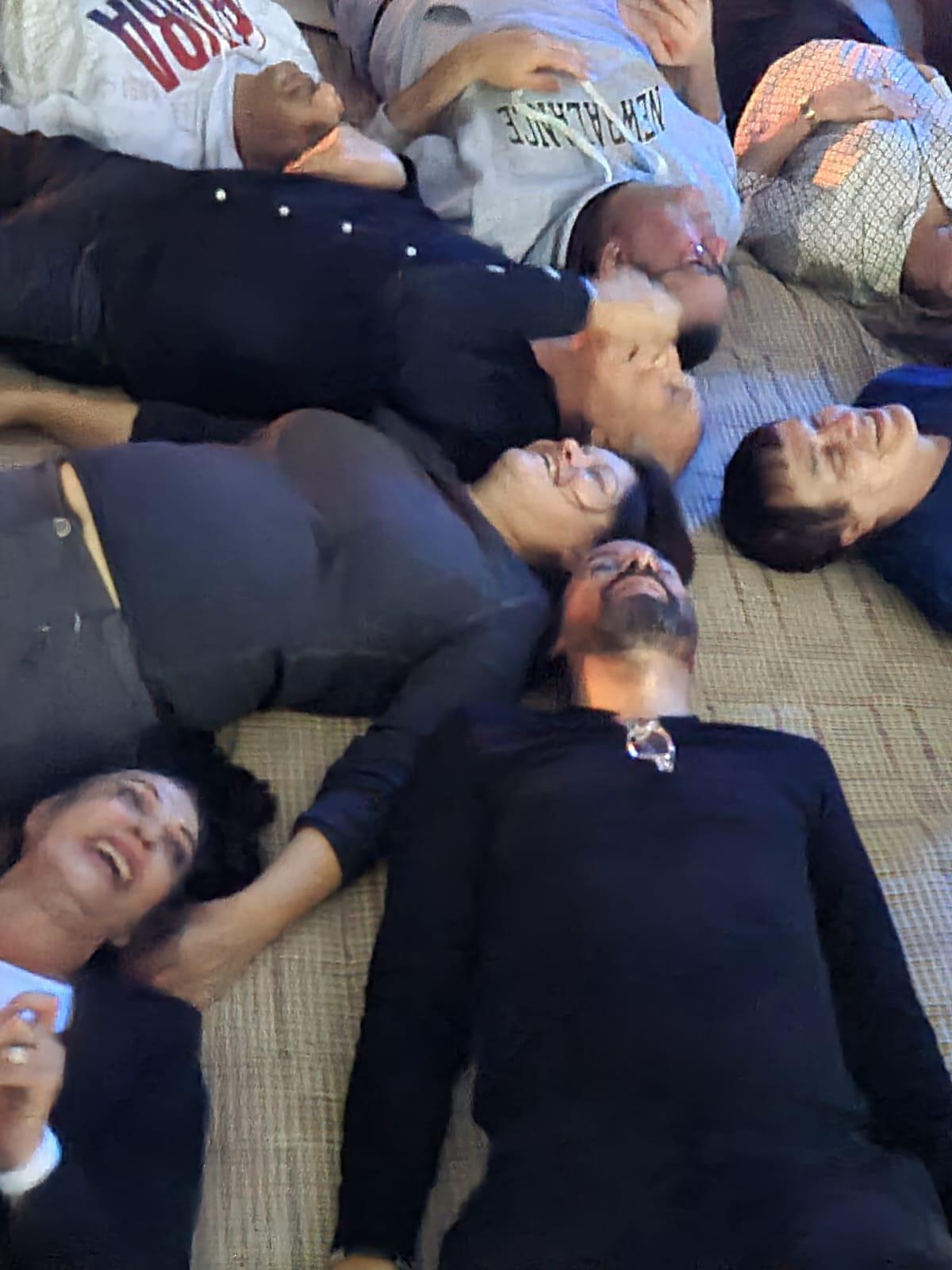 סדנת יוגה צחוק קלאסית