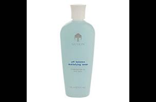 מי פנים להפחתת ברק ולאיזון רמת החומציות (PH)