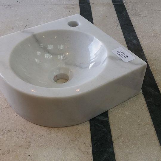 כיור קררה