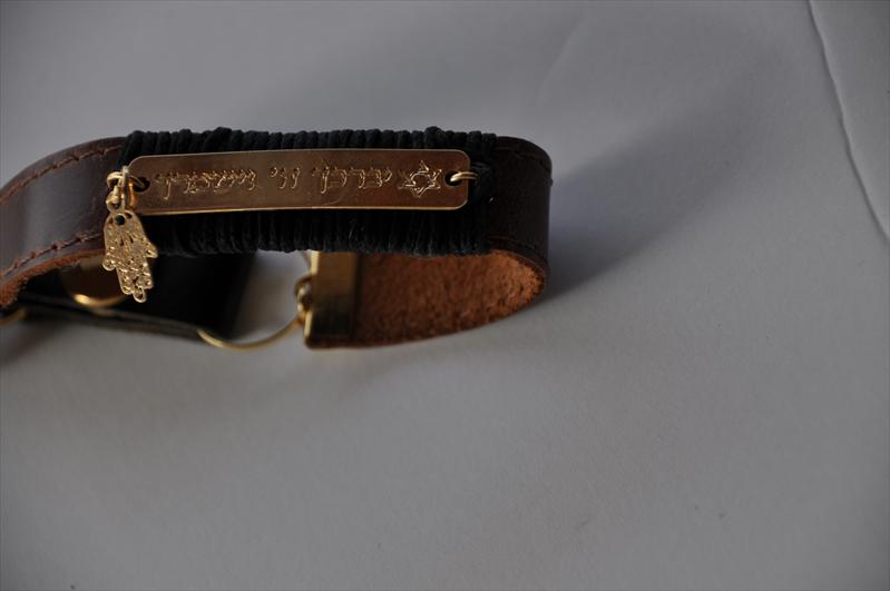 צמיד עור מהקבלה גולדפילד