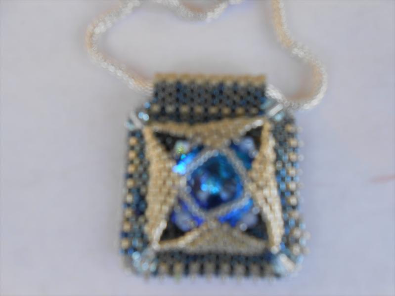 תליון שרשרת 0096