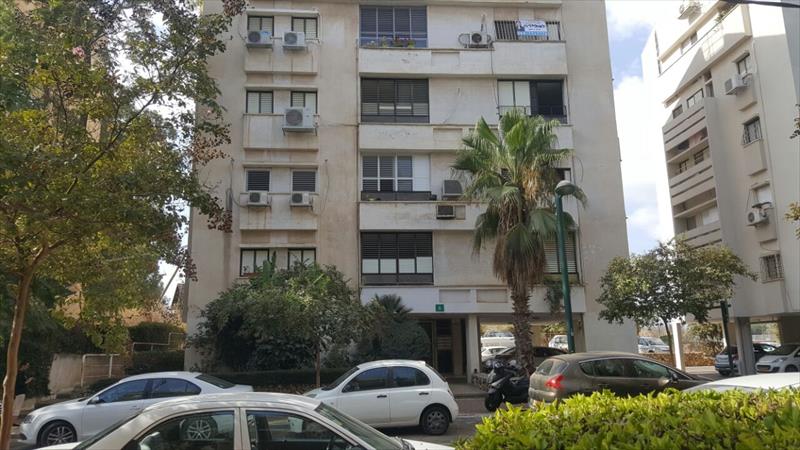 בכפר סבא, דירה למכירה בבלעדיות!