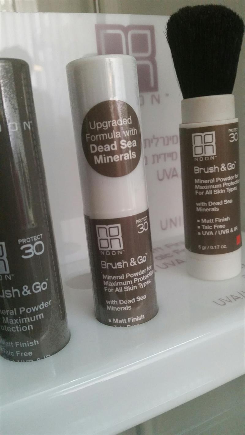אבקת הגנה SPF 30 של "NOON"