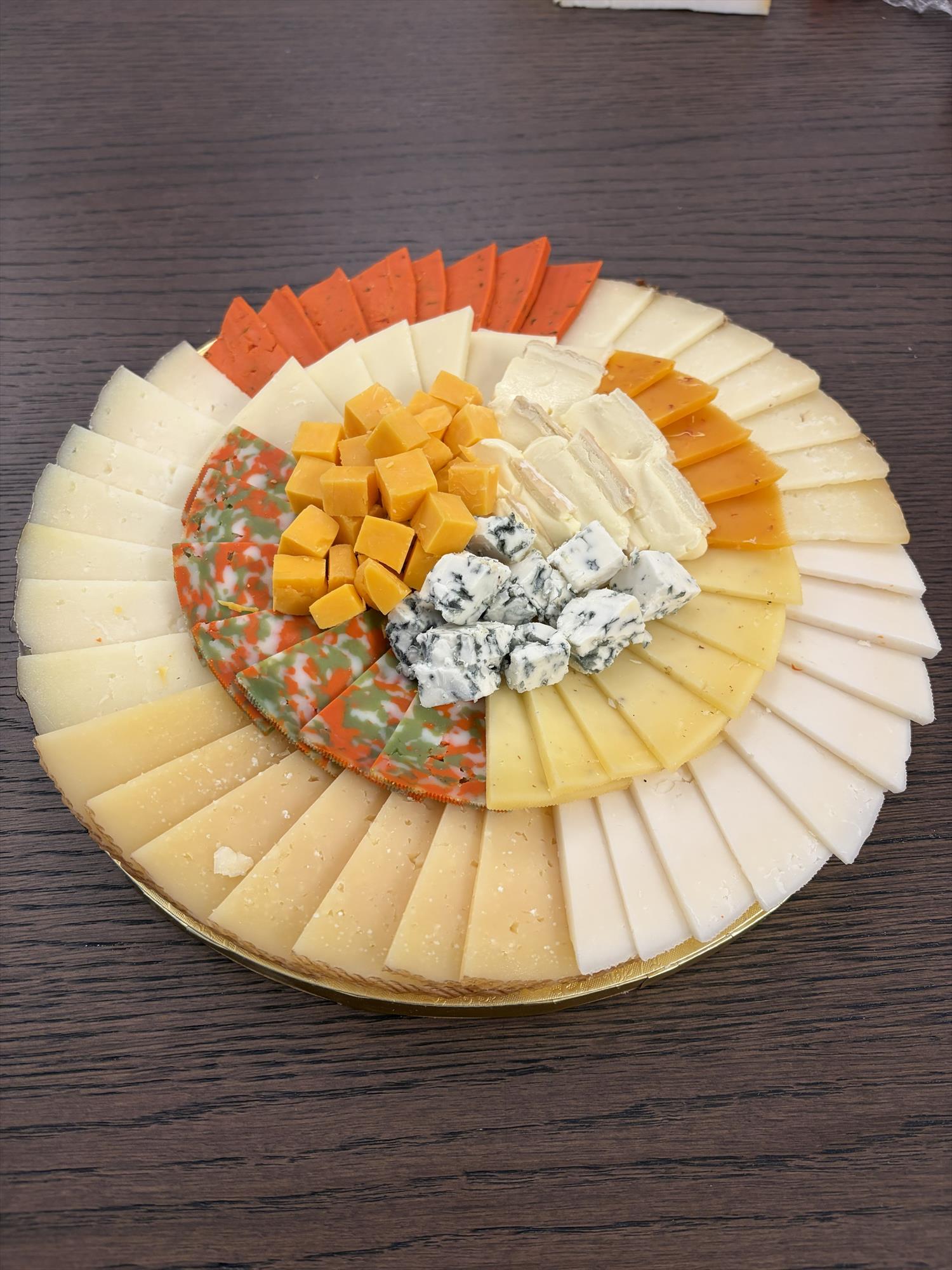 מגש אירוח Cheese Your Taste 🧀