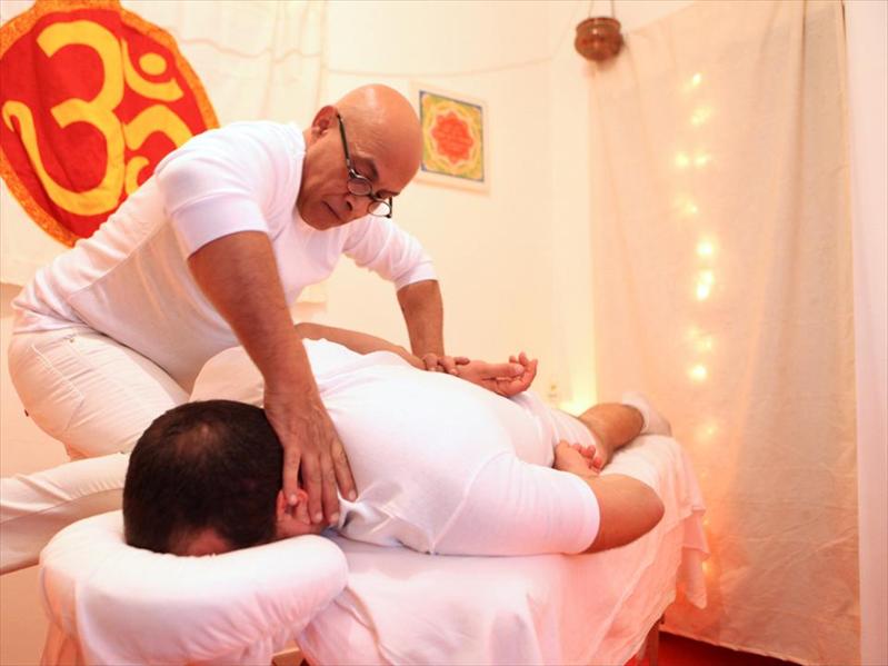 שיאצו- SHIATSU