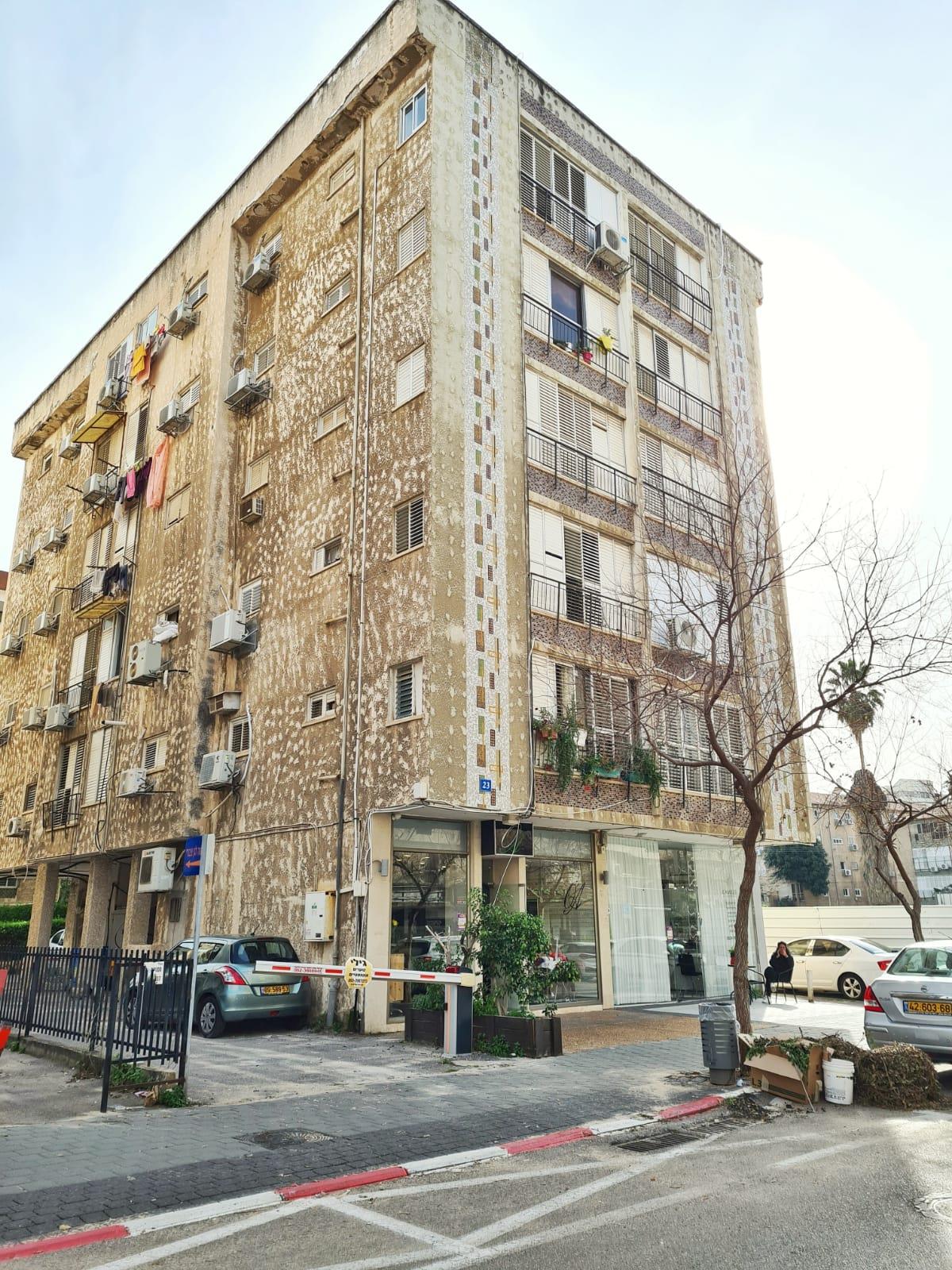 למכירה דירת 3 חדרים ברחוב תרמ"ב 23 בראשון לציון