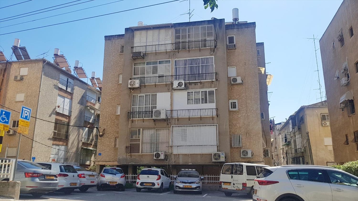 נמכרה דירת 2 חדרים ברחוב הרב זינגר 8 ראשון לציון