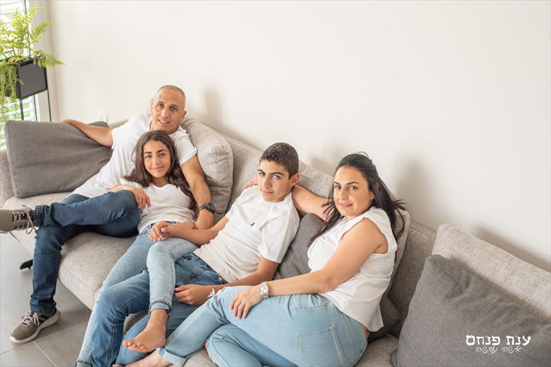 מסגרת ביתית - צילומי משפחה בבית הלקוח