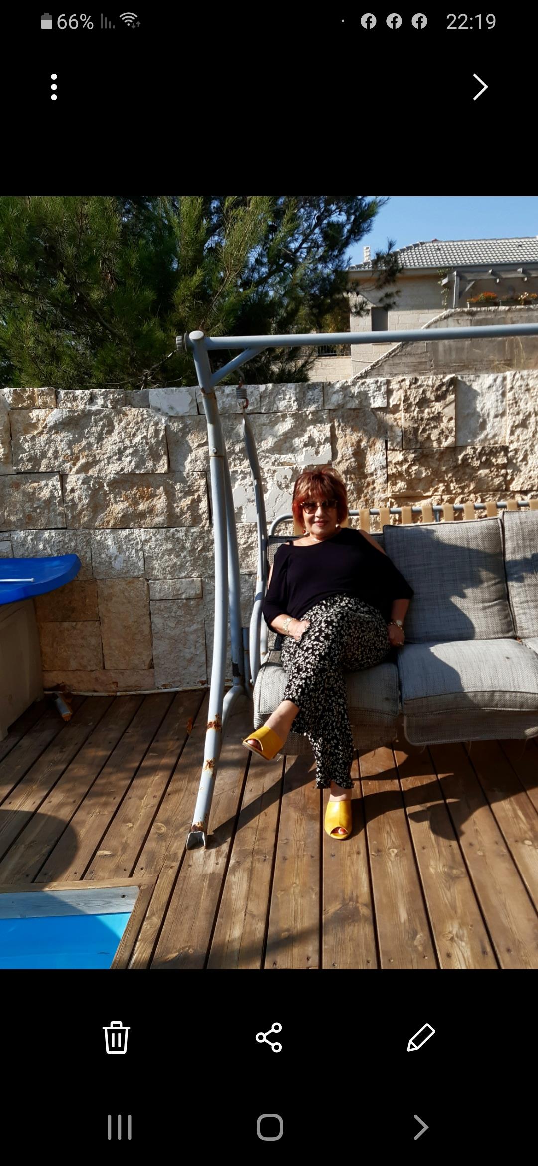 פרידה פירו Frida piro הציירת הישראלית העכשווית המודרנית הריאליסטית הירושלמית ציירות הציירות אמניות
