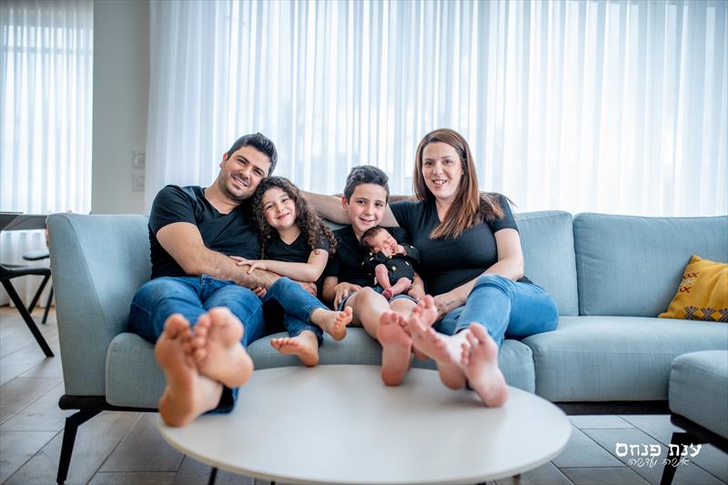 מסגרת ביתית - צילומי משפחה בבית הלקוח