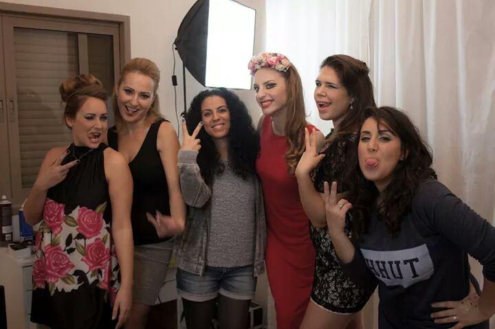 סטיילינג לצילומים עבור תיק עבודות של מאפרת, מעצבת שיער וצלם